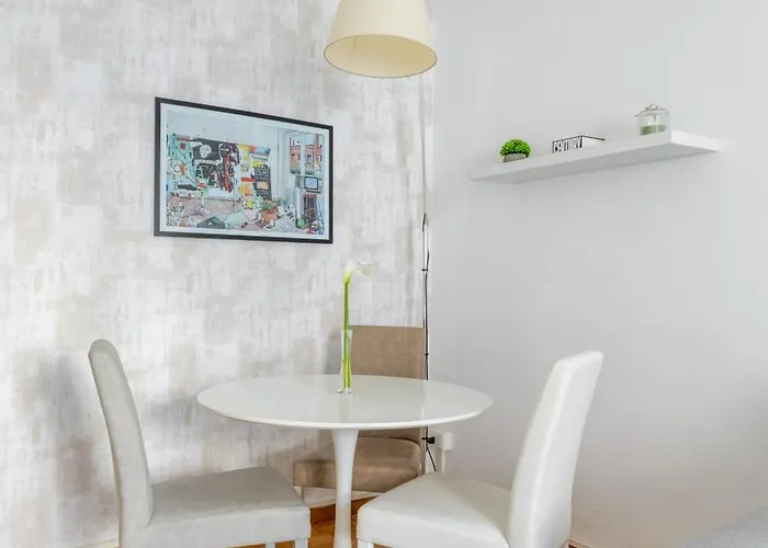 Lägenhet Charming With View In The Heart Of