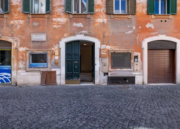 Charming With View In The Heart Of Lägenhet Rom