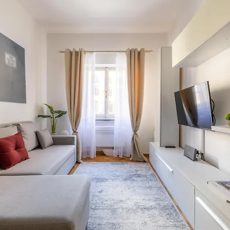 Charming With View In The Heart Of Appartement *