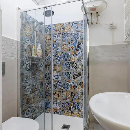 Appartement Charming With View In The Heart Of