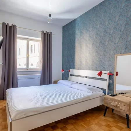 Charming With View In The Heart Of Appartement